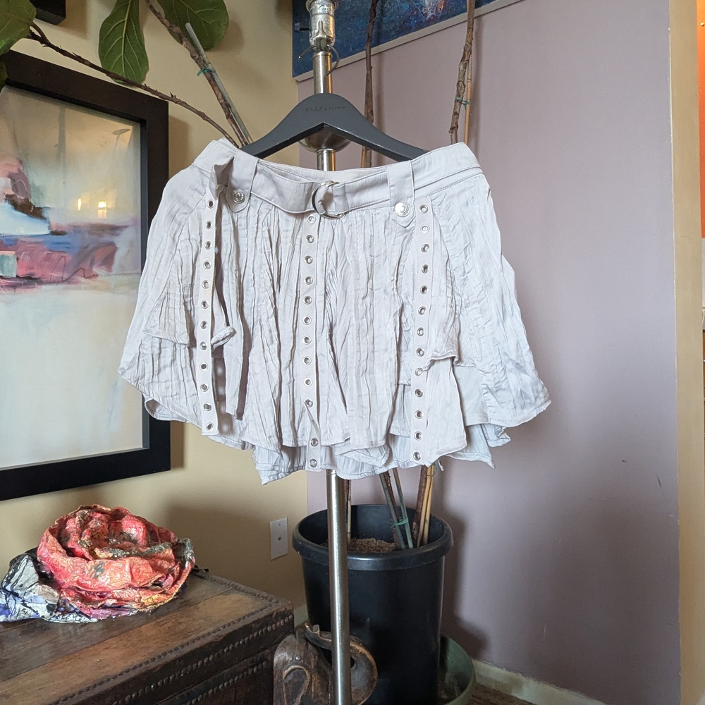 Stylish Cream Mini Skirt with Belt